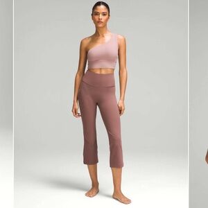 NWT Lululemon Groove SHR crop . Size 4. Dark Oxide